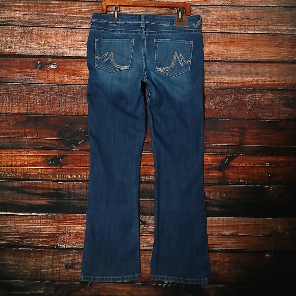 Maurices Jeans Size 12 Short Boot Cut Mid Rise Blue Denim Stretch - Picture 3 of 9